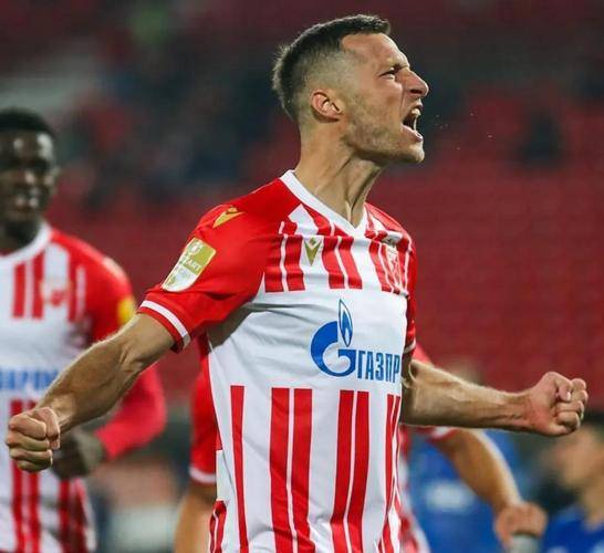 生死破局!贝尔格莱德红星主场死磕里尔,残阵防线能否拦住法甲尖刀?